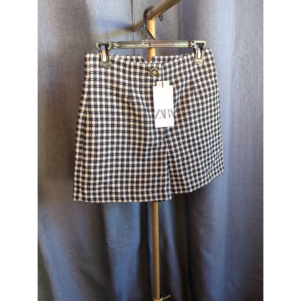 Zara Womens Size Medium High-Waisted Black & White Plaid Tweed Shorts